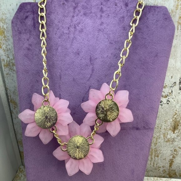 Floral Necklace Statement in Pink and Gold - Picture 3 of 3